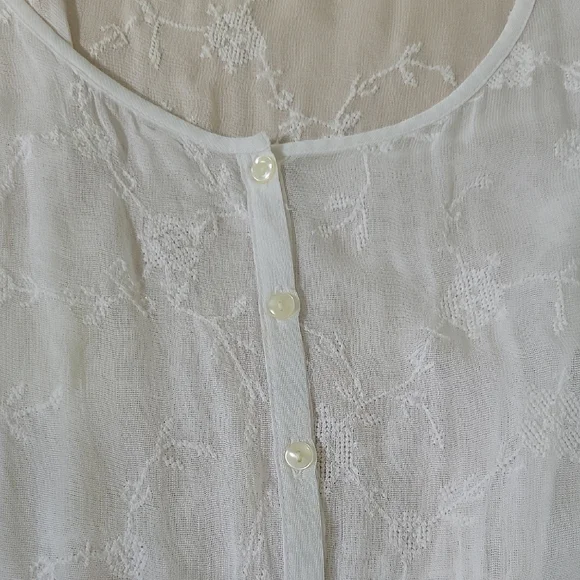 Lucky Brand Cream Lace Blouse with Flutter Sleeves Delicate Embroidery - Picture 4 of 8